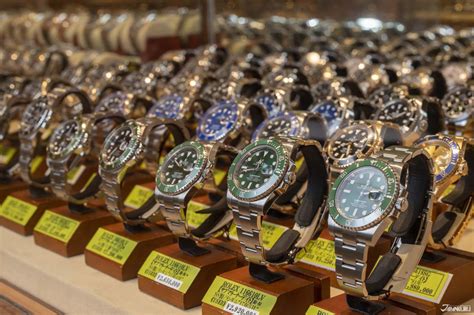 watch stores in nakano.